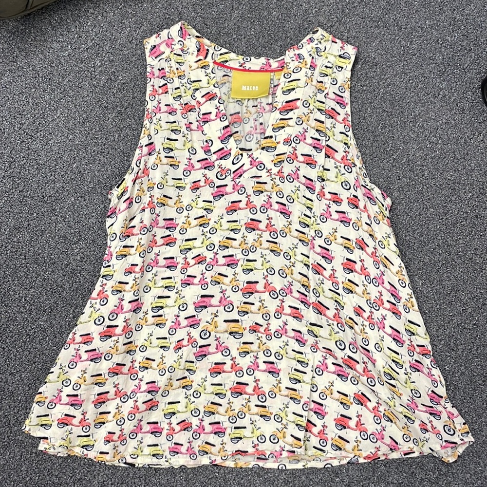 Maeve short sleeve shirt with vespas on it